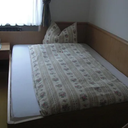 Wolf Otel